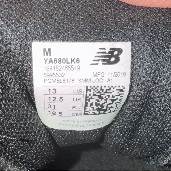 New Balance shoes. EUC Kids Size 13. - Picture 6 of 6